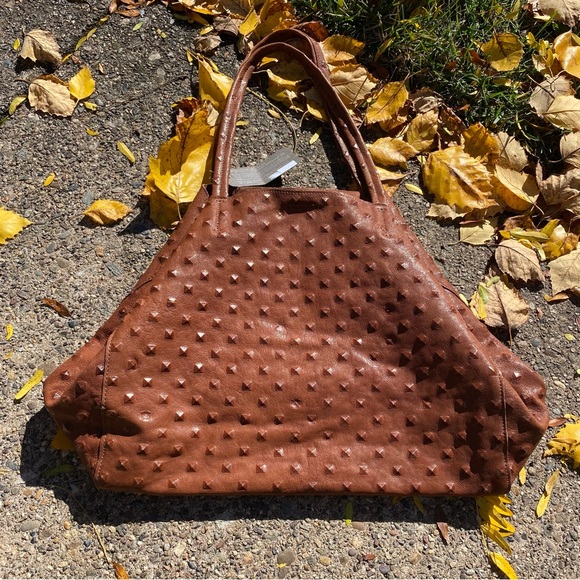 NWT Streets Ahead Embossed Rockstud Carryall Tote - Picture 2 of 5